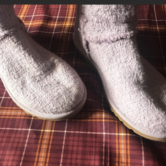 LACE UP UGG BOOTS - Picture 3 of 5